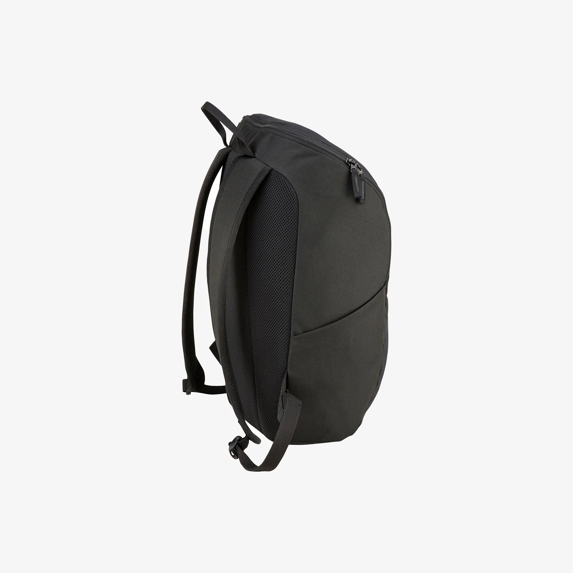 BACKPACK 18L