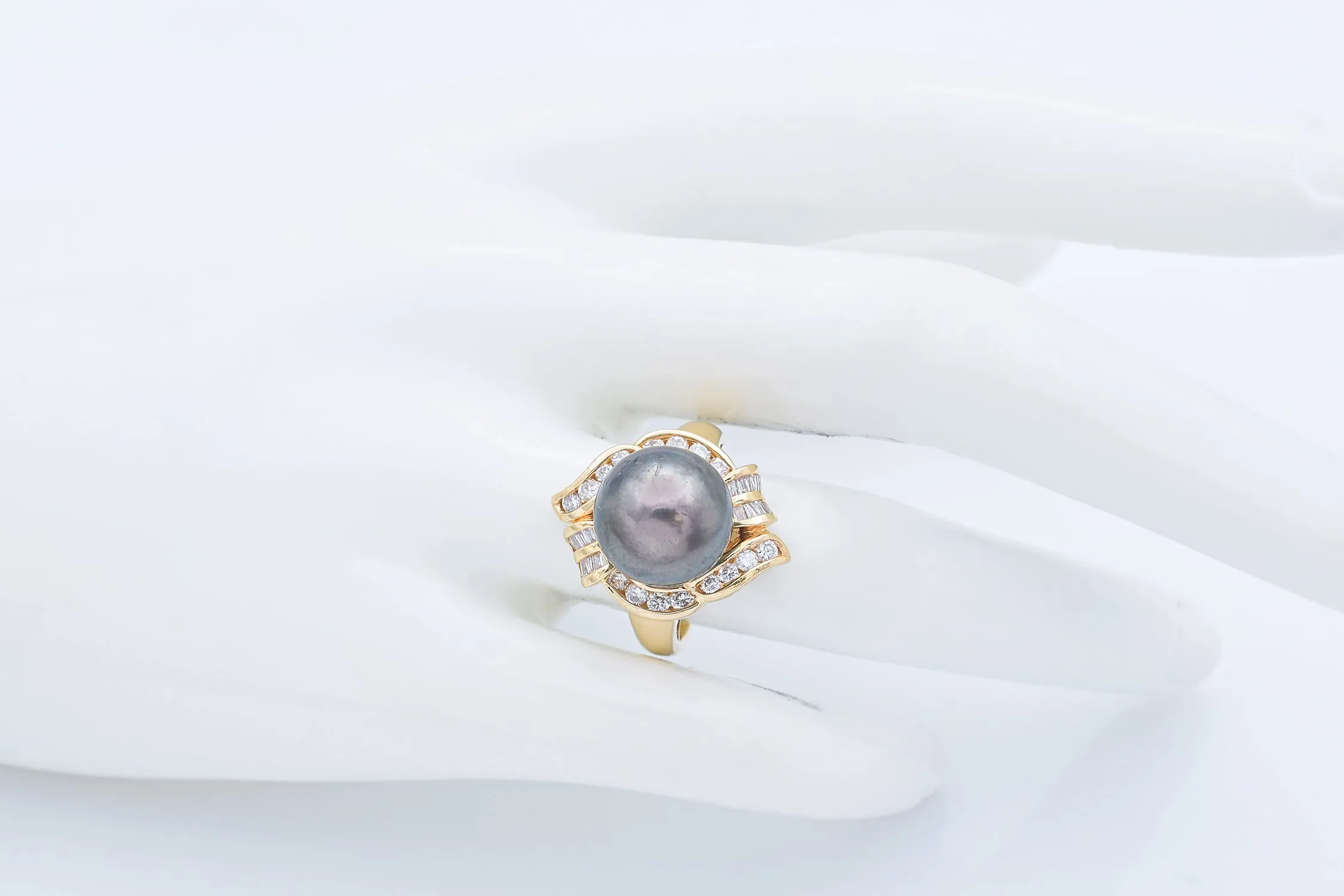 Estate 14K Yellow Gold South Sea Pearl & 0.66 TCW Diamond Cocktail Ring Size 6.5